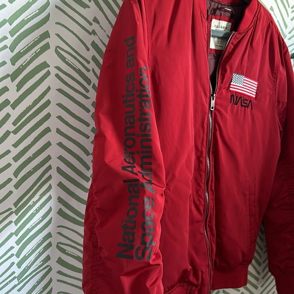 Pull and bear bomber red jacket - Picture 4 of 5
